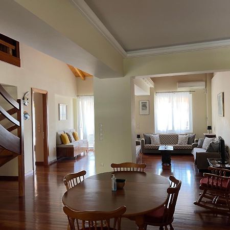 Appartement Azure Retreat à Loutráki Extérieur photo